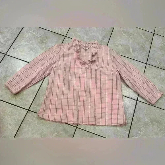 Crown & Ivy 3/4 Sleeve Ruffled V Neck Pink Top Size Small - Picture 1 of 3